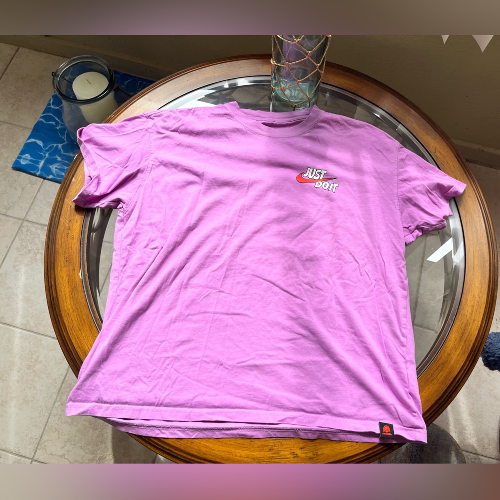 🏀Nike🏀-Mens Graphic T-Shirts - White, Purple, and Maroon size XL - Picture 3 of 10